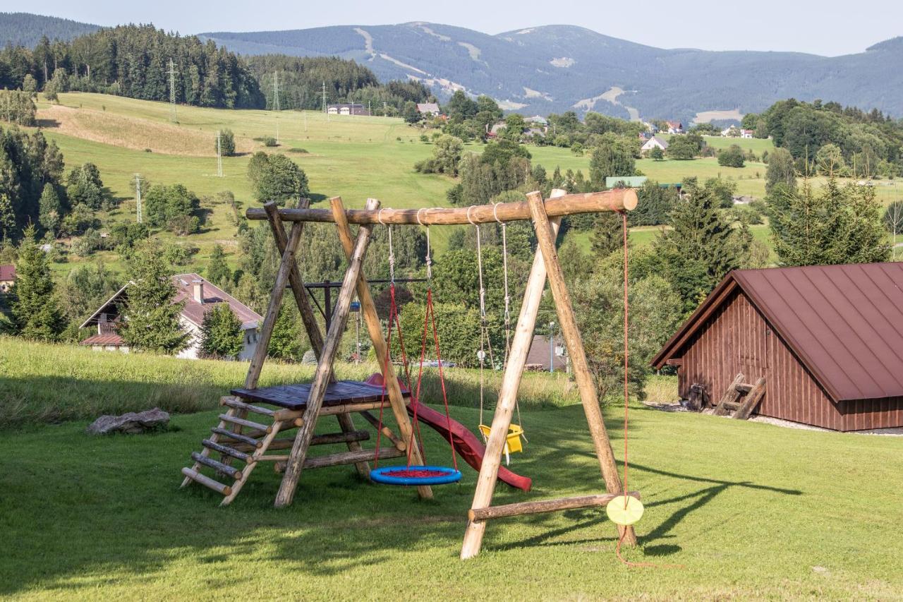 Hotel Penzion Daniela Paseky nad Jizerou Zewnętrze zdjęcie