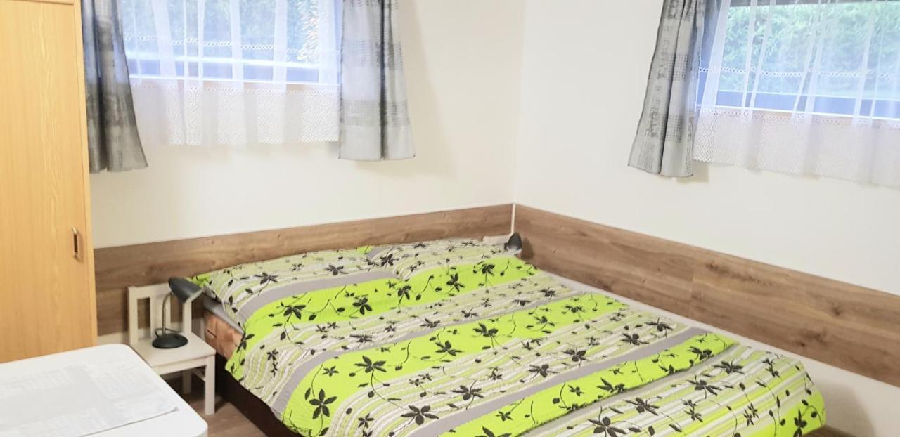 Hotel Penzion Daniela Paseky nad Jizerou Zewnętrze zdjęcie